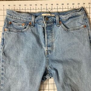 Levi’s Women’s Wedgie Button Fly Jeans Size 29